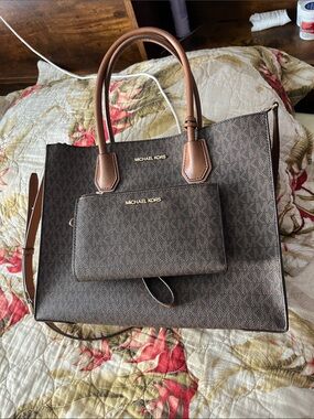 Michael Kors Dark Brown Signature Tote with Matching Wristlet
